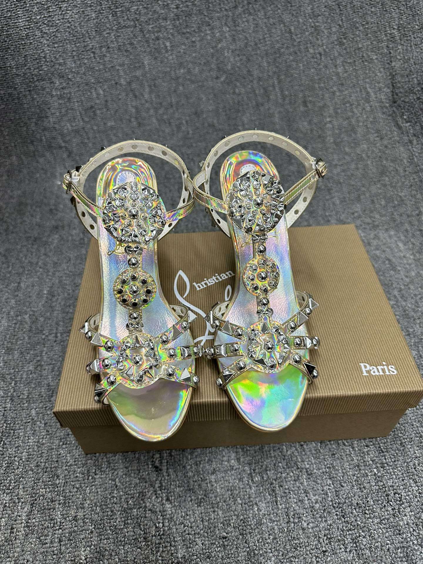 OP-LOUBOUTIN-PERSIAN