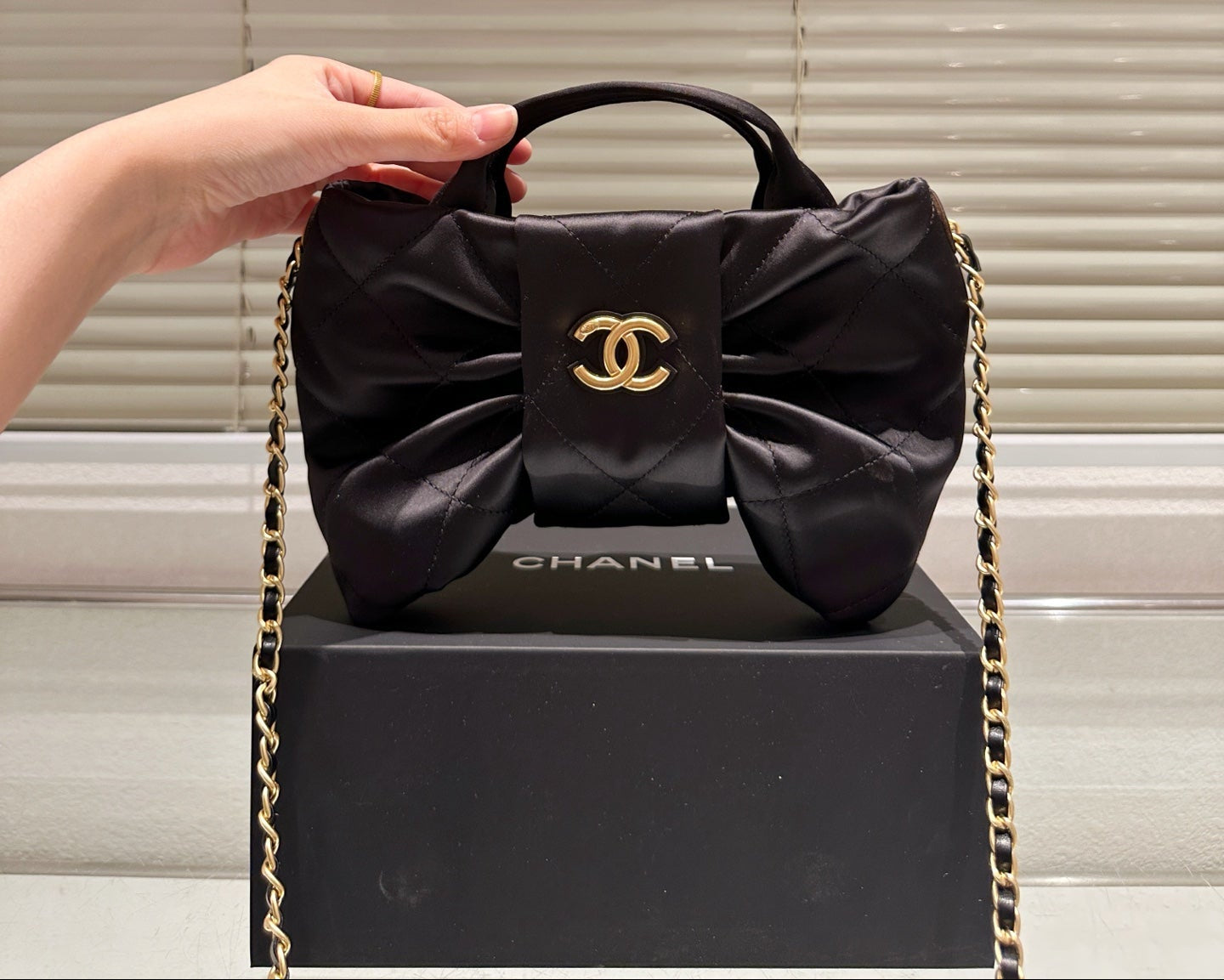 OP-CHANEL-BOW