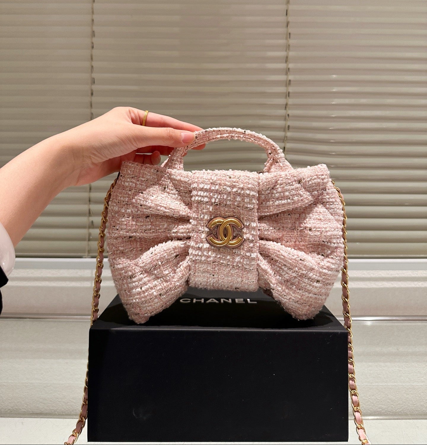 CHANEL-BOW-OP
